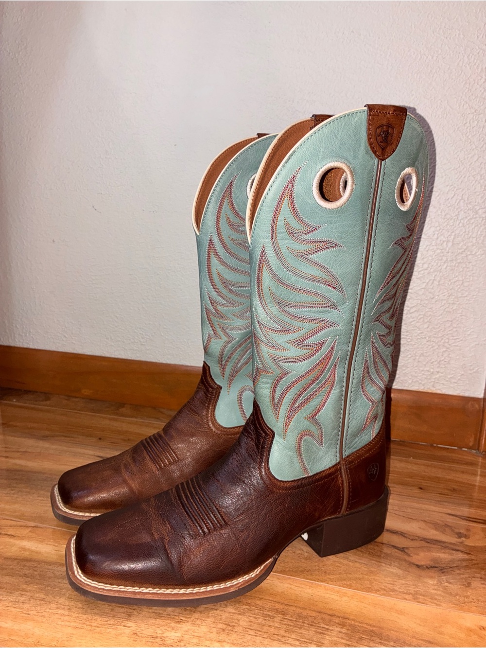 Ariat Women’s Round Up Ryder Western Boots Cowboy Cowgirl, teal/brown - size 9 B